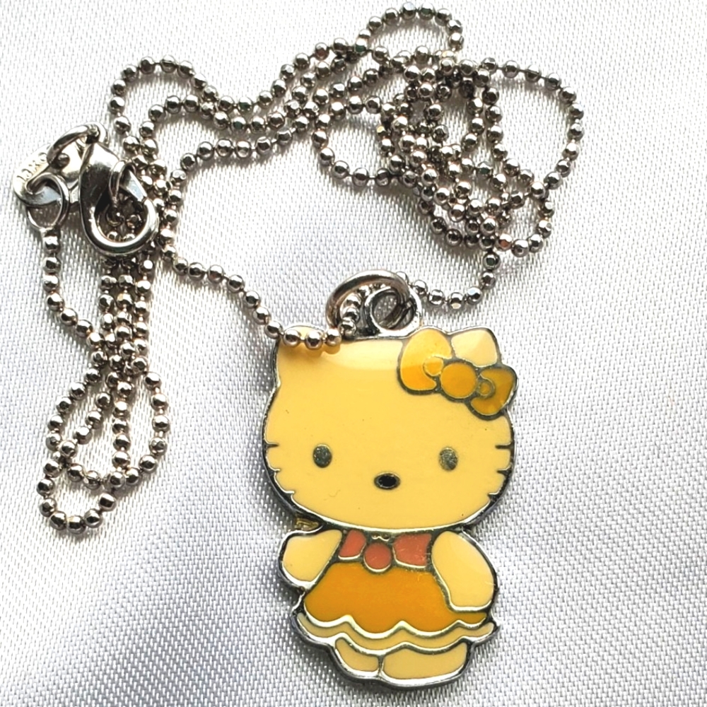 Hello Kitty Enamel Necklace 16 Inches Chain